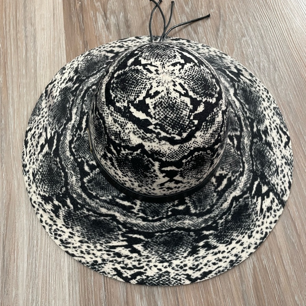 Hatch Black and Cream Hat